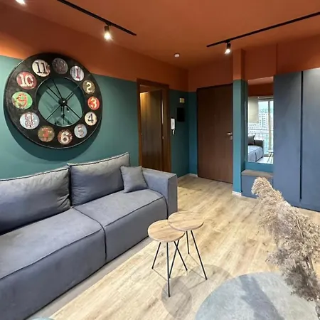 Spaceful Loft Apartman Tirana